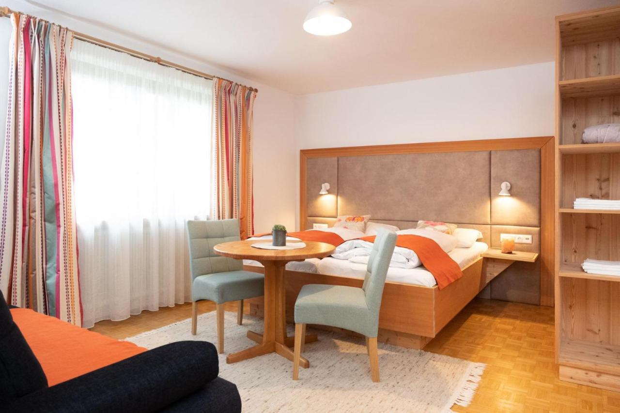 Santner, Hotel オイゲンドルフ エクステリア 写真