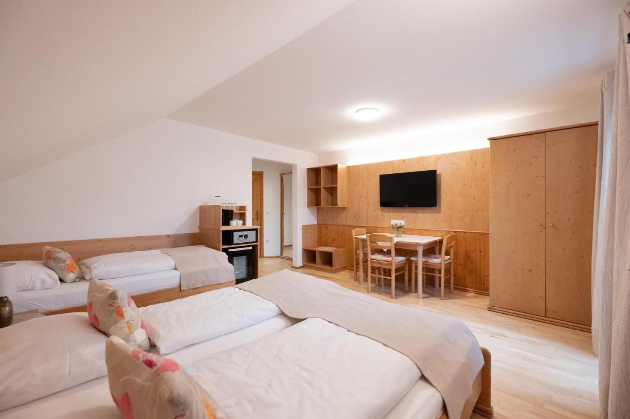 Santner, Hotel オイゲンドルフ エクステリア 写真