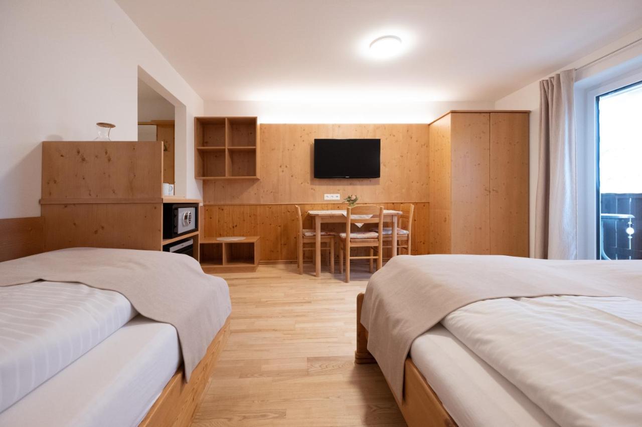 Santner, Hotel オイゲンドルフ エクステリア 写真
