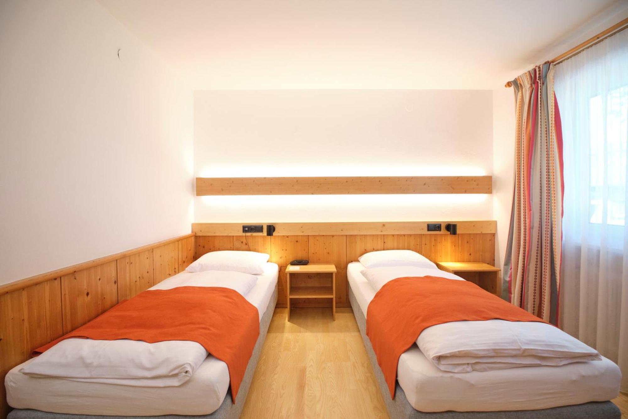 Santner, Hotel オイゲンドルフ エクステリア 写真